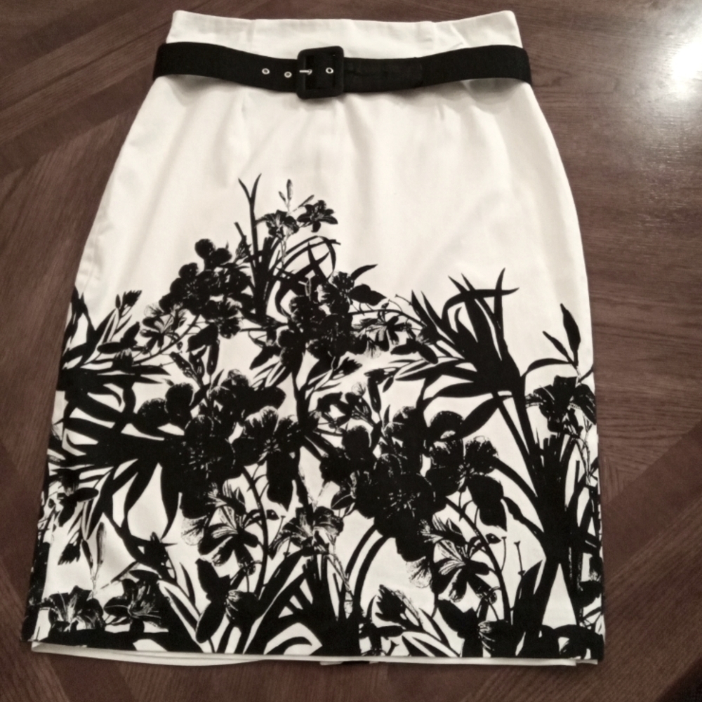 LE CHATEAU HIGH-RISE PENCIL SKIRT|